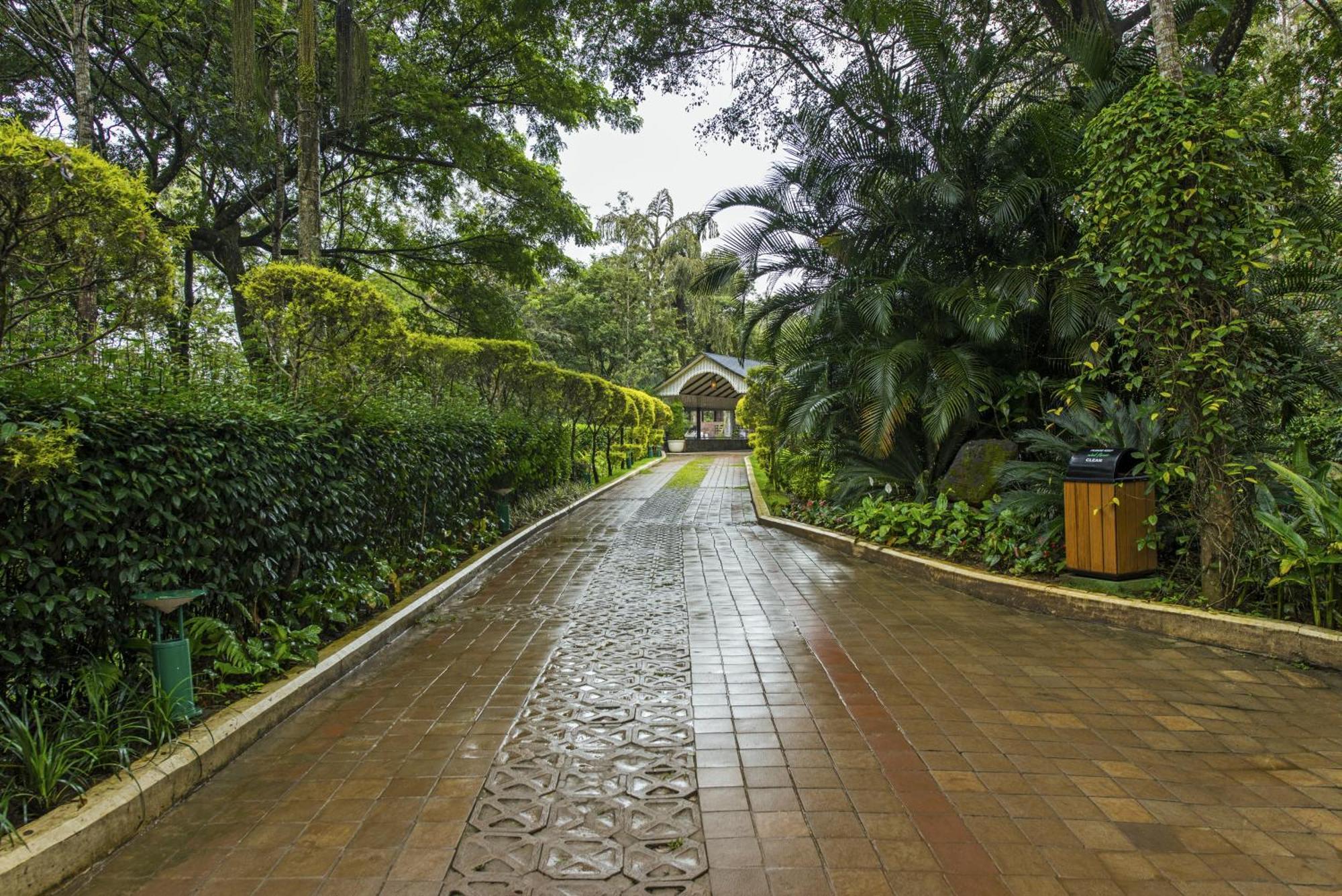 The Windflower Resort & Spa, Coorg Suntikoppa Exterior photo