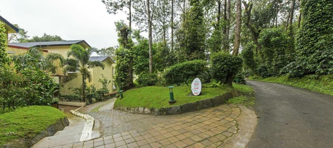 The Windflower Resort & Spa, Coorg Suntikoppa Exterior photo